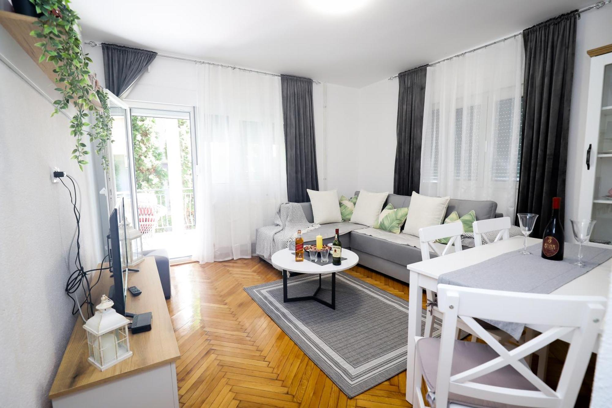 Hotel Kuca Jeka à Vrnjačka Banja Extérieur photo