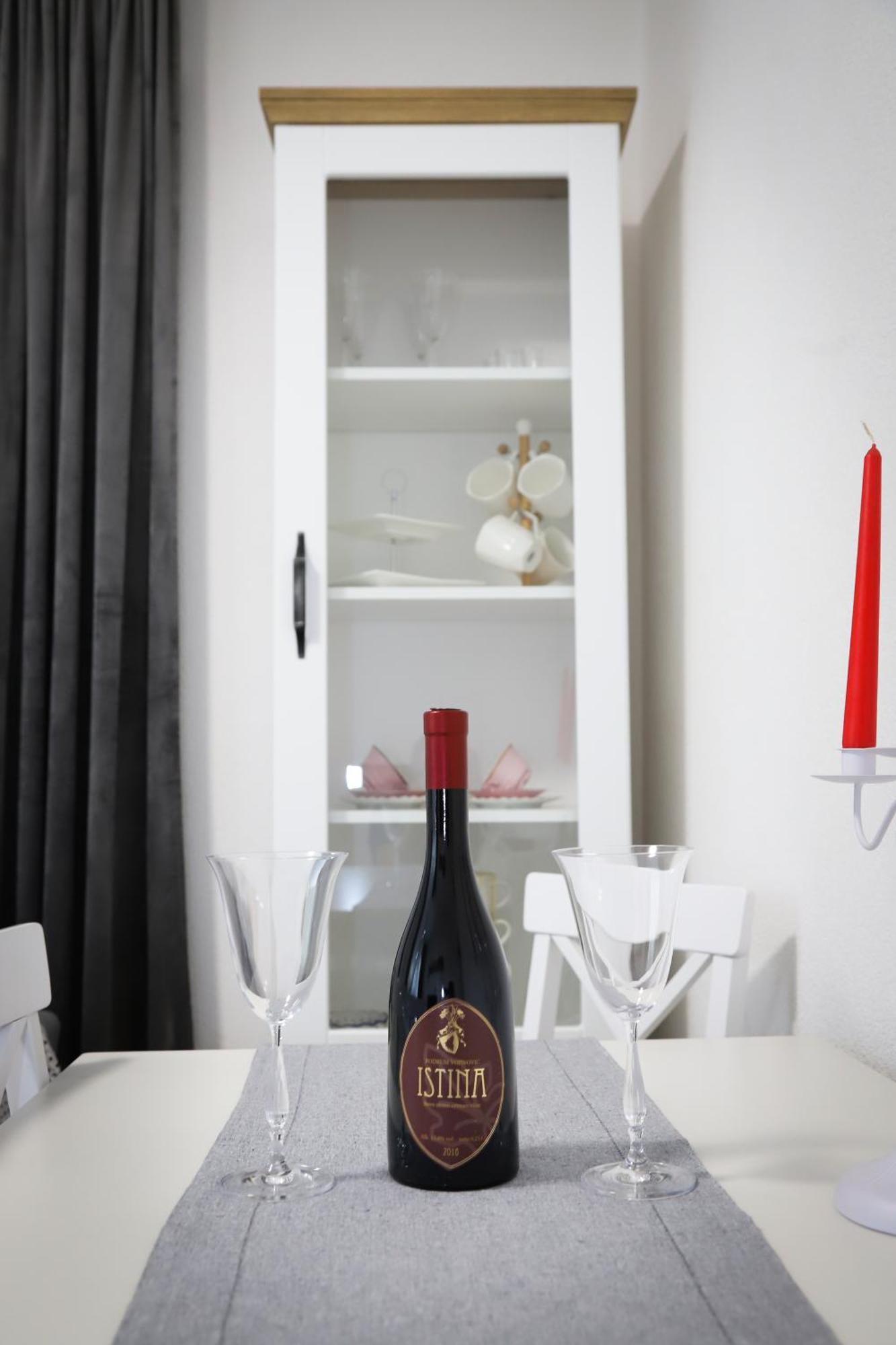 Hotel Kuca Jeka à Vrnjačka Banja Extérieur photo