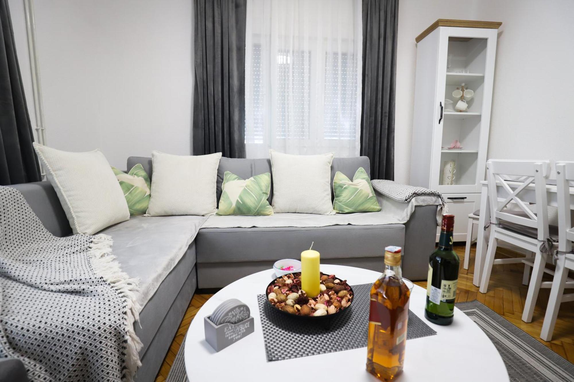 Hotel Kuca Jeka à Vrnjačka Banja Extérieur photo