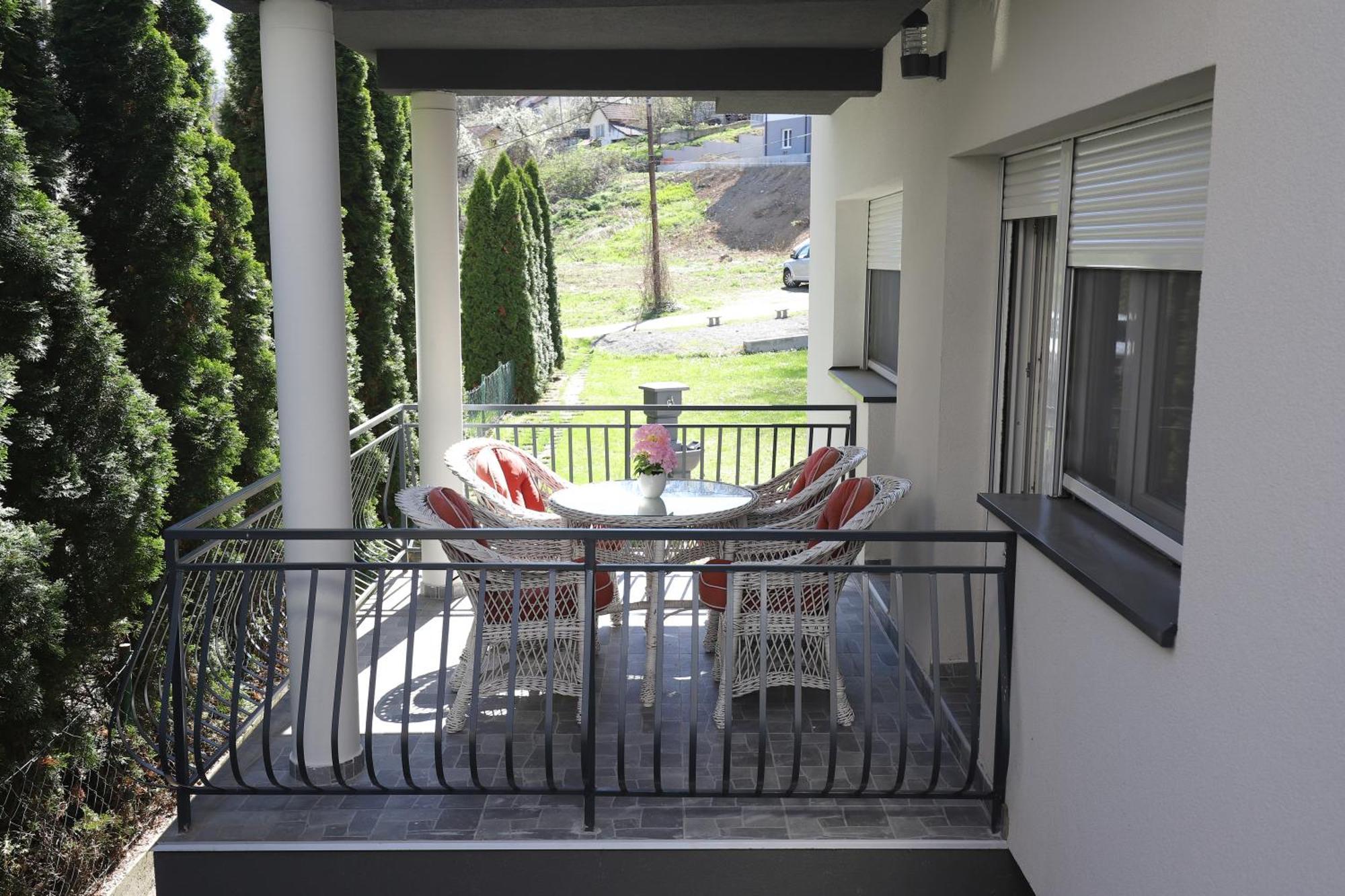 Hotel Kuca Jeka à Vrnjačka Banja Extérieur photo
