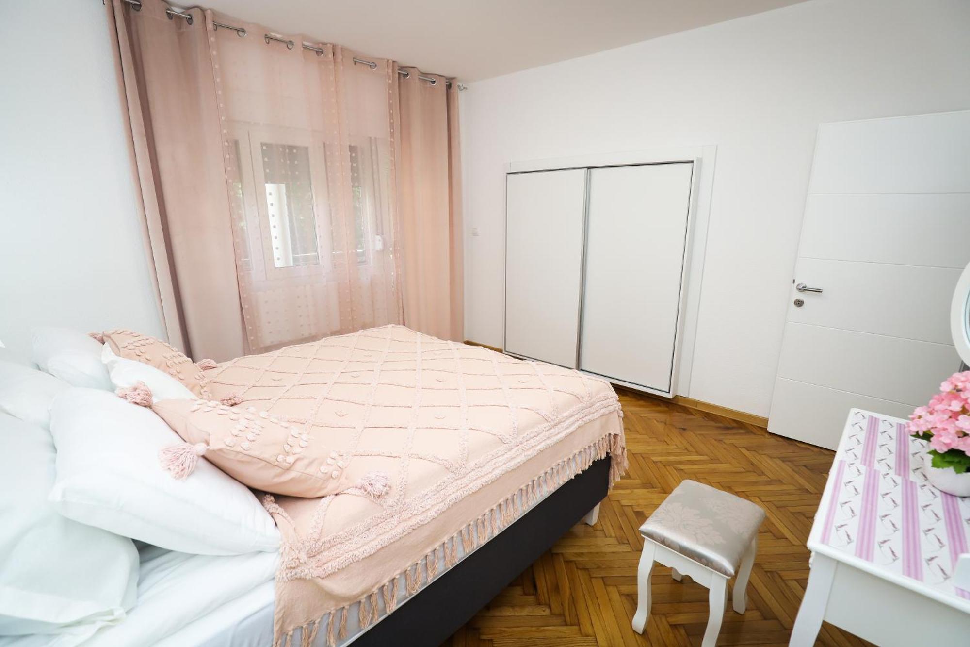 Hotel Kuca Jeka à Vrnjačka Banja Extérieur photo